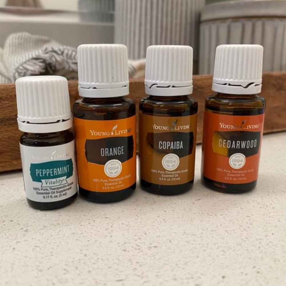 •SOLD•Young living oil‘s